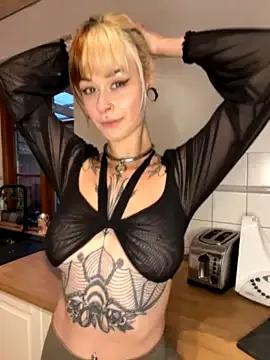 SallyDinosaur from StripChat