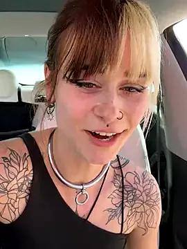 SallyDinosaur from StripChat