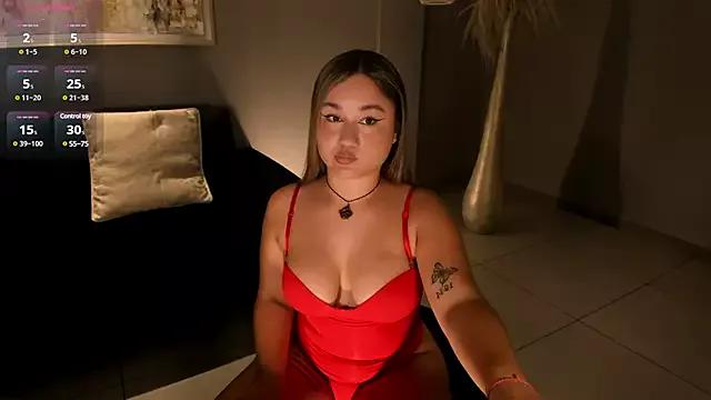 Girls: discover live performances with matured cam models, from teasing to fixations, in a variety of stunning live sex cams.