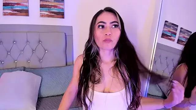 Girls: discover live performances with matured cam models, from teasing to fixations, in a variety of stunning live sex cams.