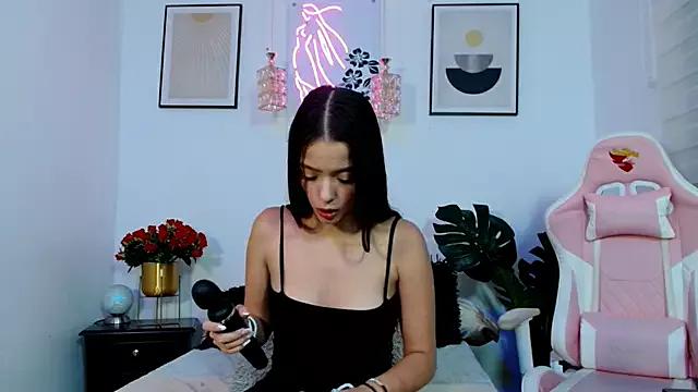 Girls: discover live performances with matured cam models, from teasing to fixations, in a variety of stunning live sex cams.