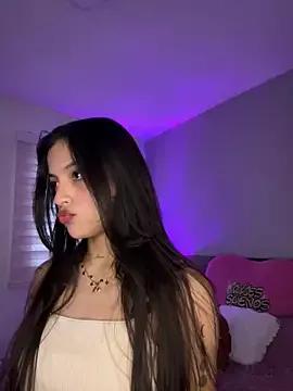 Girls: discover live performances with matured cam models, from teasing to fixations, in a variety of stunning live sex cams.
