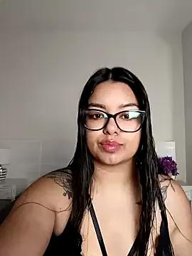 Girls: discover live performances with matured cam models, from teasing to fixations, in a variety of stunning live sex cams.