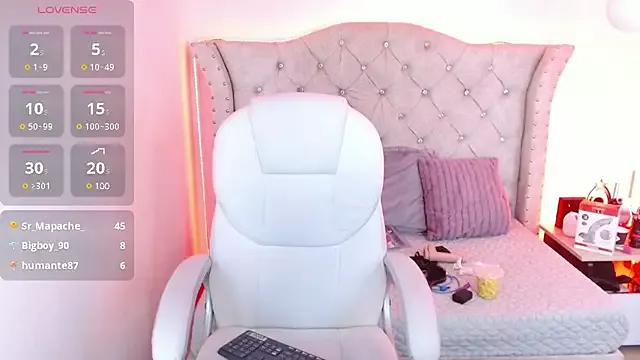 Girls: discover live performances with matured cam models, from teasing to fixations, in a variety of stunning live sex cams.