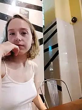 Girls: discover live performances with matured cam models, from teasing to fixations, in a variety of stunning live sex cams.