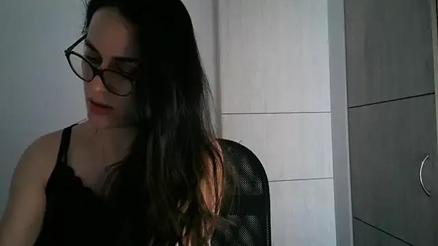 sara-collinns from StripChat