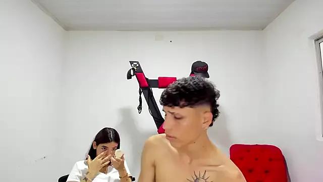 Sara_and_Alexis on StripChat
