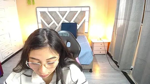 sara_gomez1_ from StripChat is Freechat