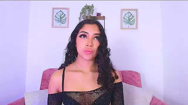 Girls: discover live performances with matured cam models, from teasing to fixations, in a variety of stunning live sex cams.