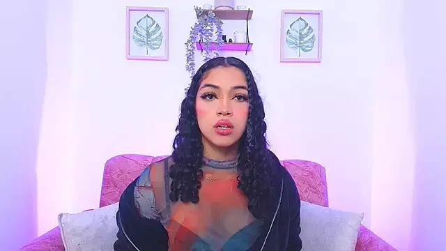 Girls: discover live performances with matured cam models, from teasing to fixations, in a variety of stunning live sex cams.