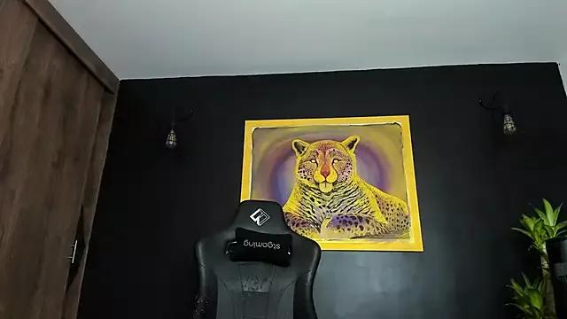 sara_queen99 from StripChat