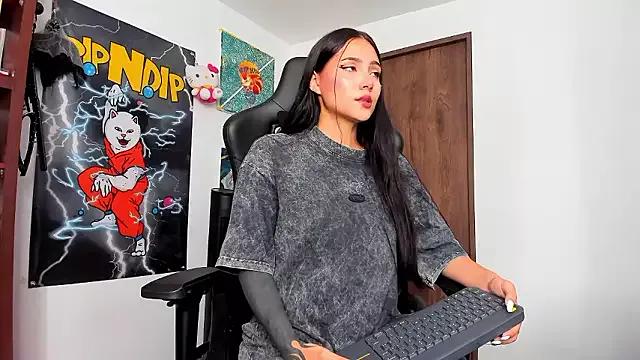sara_queen99 from StripChat