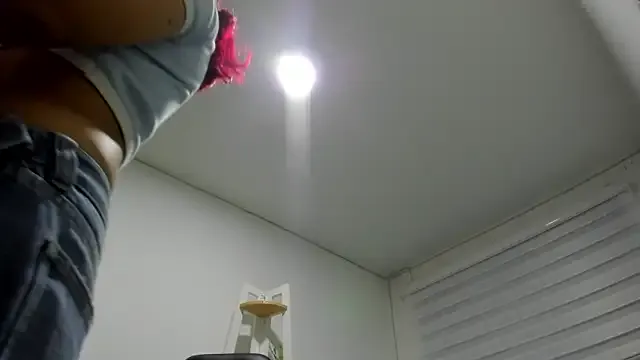 Sara_Red_X