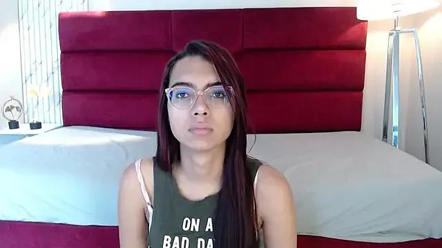 sara_saenz99 from StripChat