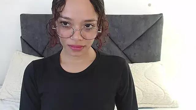 Girls: discover live performances with matured cam models, from teasing to fixations, in a variety of stunning live sex cams.
