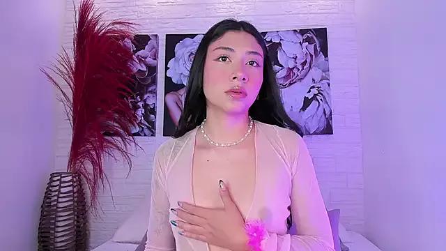 Sara_Wood from StripChat