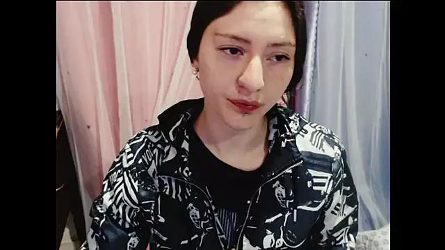 Sarablonde420 from StripChat is Freechat