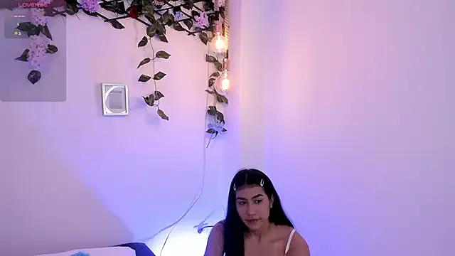 Girls: discover live performances with matured cam models, from teasing to fixations, in a variety of stunning live sex cams.