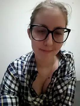 Girls: discover live performances with matured cam models, from teasing to fixations, in a variety of stunning live sex cams.