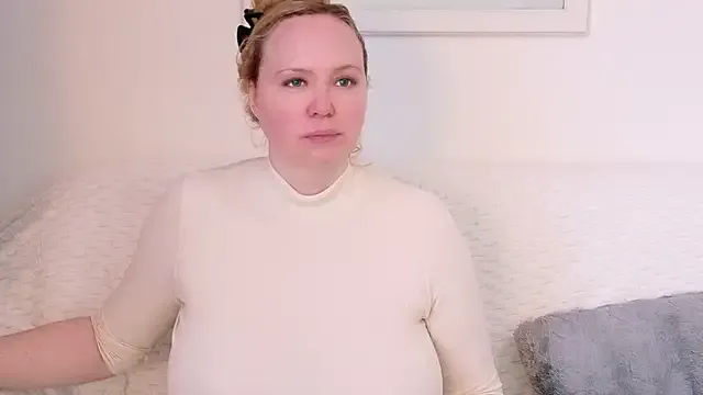 Sarah4you on StripChat 