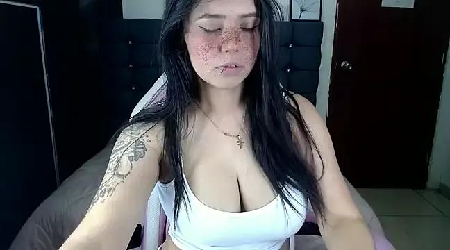 sarah_moon2 from StripChat