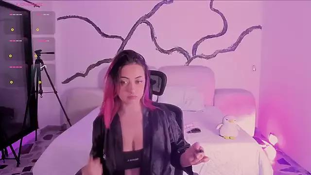 Girls: discover live performances with matured cam models, from teasing to fixations, in a variety of stunning live sex cams.