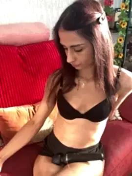Sarahqueen001 from StripChat