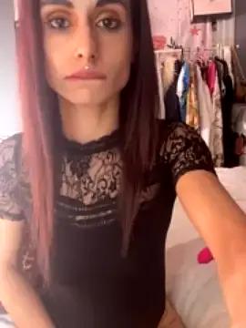 Sarahqueen001 from StripChat