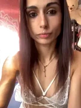 Sarahqueen001 from StripChat