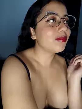 SaraSweet19 from StripChat is Freechat
