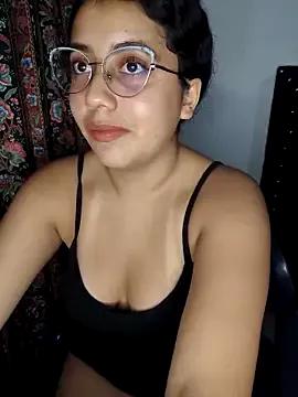 SaraSweet19 from StripChat