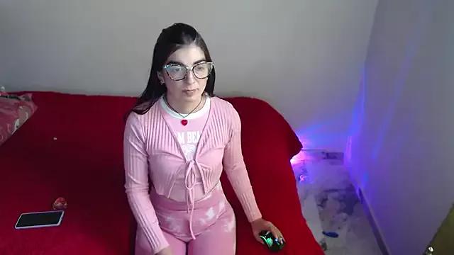 Girls: discover live performances with matured cam models, from teasing to fixations, in a variety of stunning live sex cams.