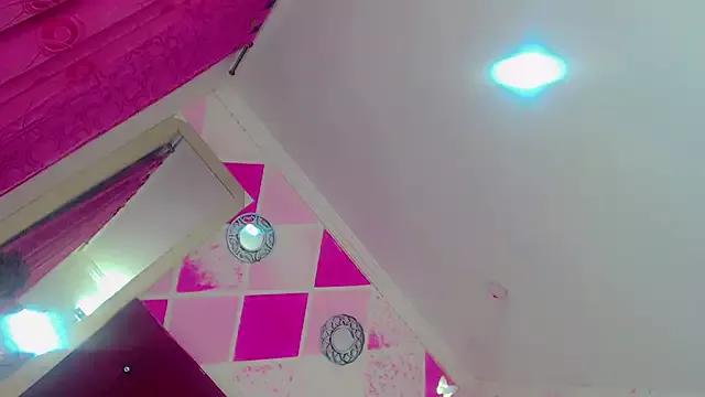 SarayOropeza from StripChat