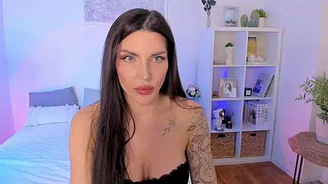 Girls: discover live performances with matured cam models, from teasing to fixations, in a variety of stunning live sex cams.