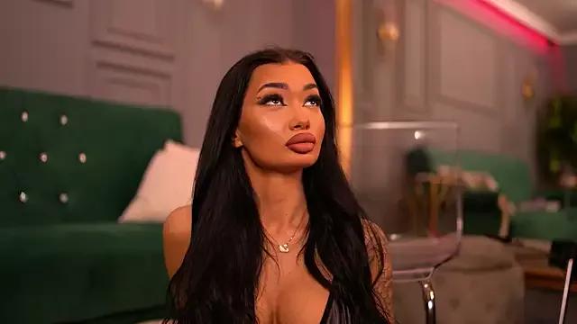 Girls: discover live performances with matured cam models, from teasing to fixations, in a variety of stunning live sex cams.
