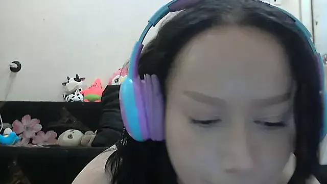 SashaGrinch from StripChat is Freechat