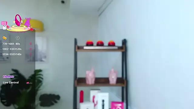 Girls: discover live performances with matured cam models, from teasing to fixations, in a variety of stunning live sex cams.