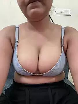 sassygirl4141 from StripChat is Freechat