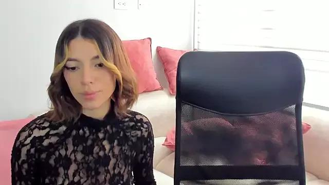 Girls: discover live performances with matured cam models, from teasing to fixations, in a variety of stunning live sex cams.