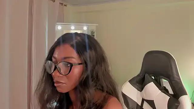 SavannahWildee from StripChat