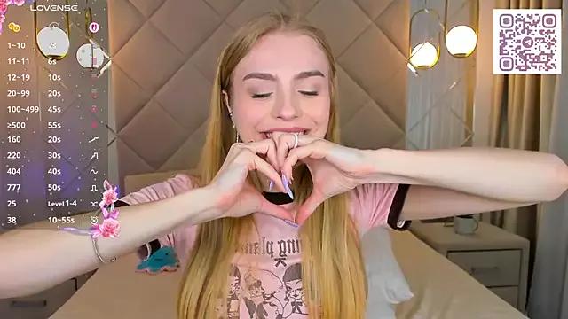 Girls: discover live performances with matured cam models, from teasing to fixations, in a variety of stunning live sex cams.
