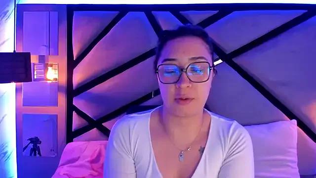 Girls: discover live performances with matured cam models, from teasing to fixations, in a variety of stunning live sex cams.