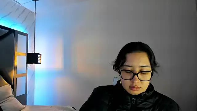 Girls: discover live performances with matured cam models, from teasing to fixations, in a variety of stunning live sex cams.