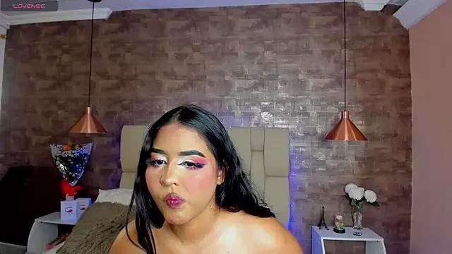 Girls: discover live performances with matured cam models, from teasing to fixations, in a variety of stunning live sex cams.