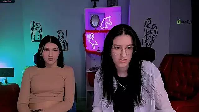Girls: discover live performances with matured cam models, from teasing to fixations, in a variety of stunning live sex cams.