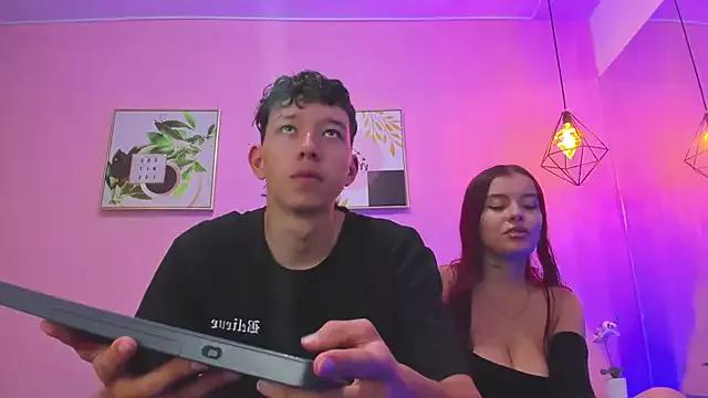 Girls: discover live performances with matured cam models, from teasing to fixations, in a variety of stunning live sex cams.