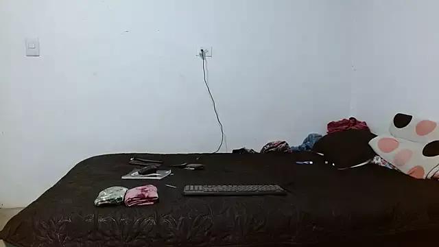 ScarletAndHanna from StripChat is Freechat