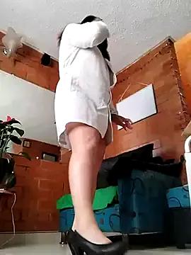 Girls: discover live performances with matured cam models, from teasing to fixations, in a variety of stunning live sex cams.