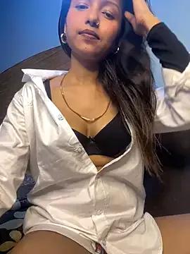 Girls: discover live performances with matured cam models, from teasing to fixations, in a variety of stunning live sex cams.
