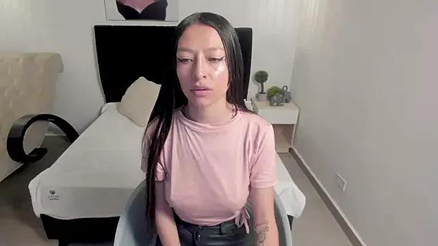 Girls: discover live performances with matured cam models, from teasing to fixations, in a variety of stunning live sex cams.